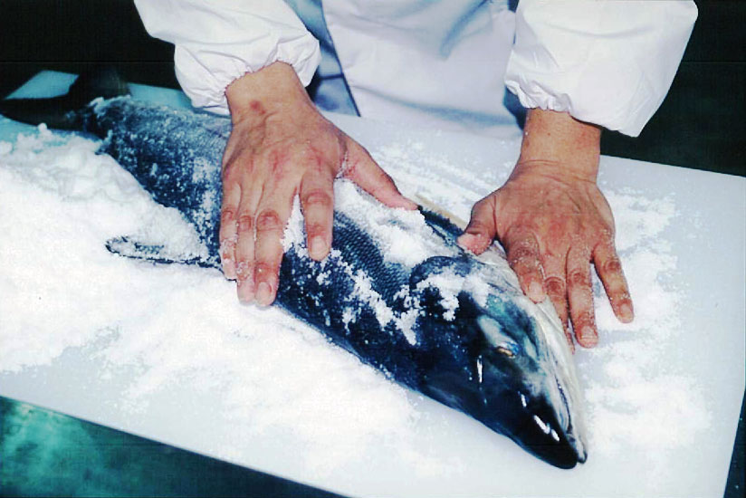 塩引鮭の製造過程